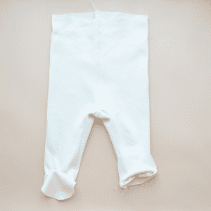Sevimli Ayaklı Bebek Pantolonu Yapılışı 7
