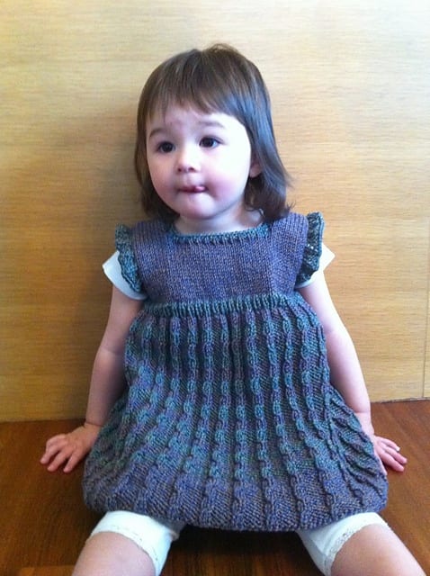 Kız Bebeklere Örgü Elbise Modelleri 129