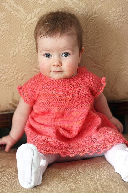 Kız Bebeklere Örgü Elbise Modelleri 135