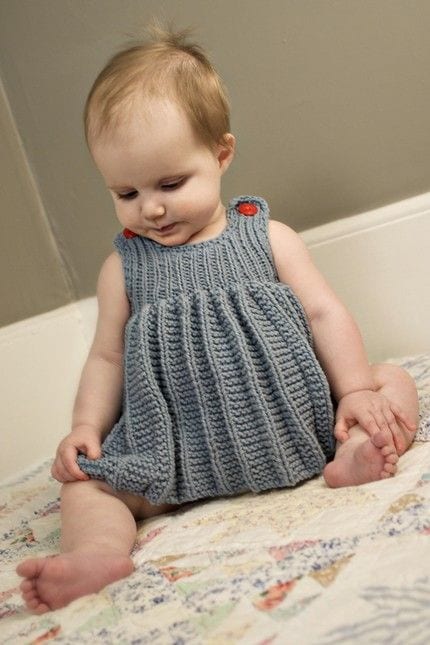 Kız Bebeklere Örgü Elbise Modelleri 179