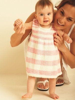 Kız Bebeklere Örgü Elbise Modelleri 39