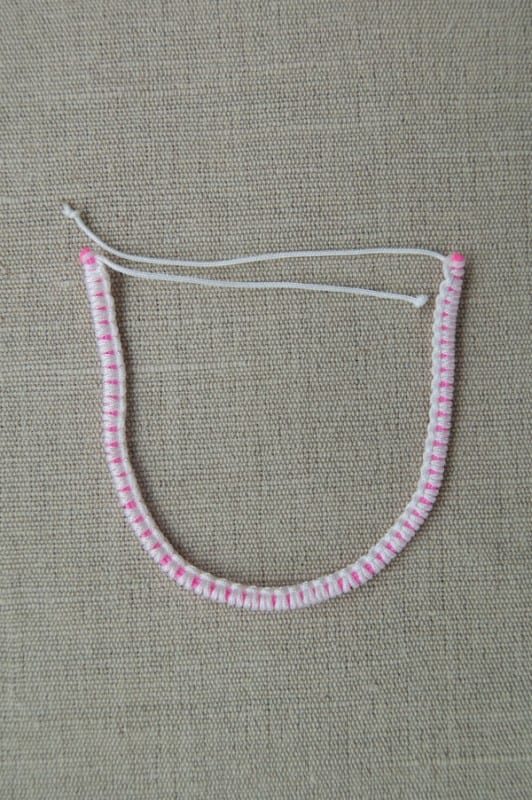 Makrome İpiyle Bileklik Nasıl Yapılır ? 14