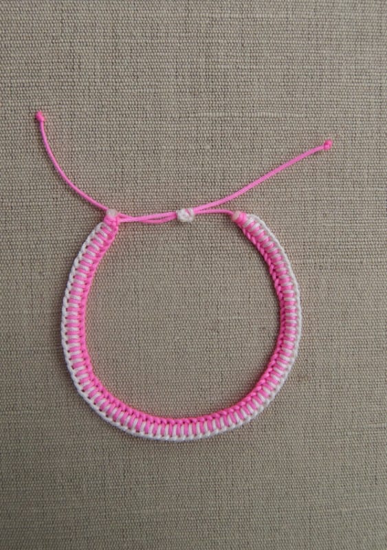 Makrome İpiyle Bileklik Nasıl Yapılır ? 24