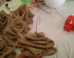 DIY, Çuval Bezinden Top Çiçek Yapılışı 2