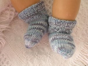 Kolay Tığ İşi Bebek Patik Örnekleri - Resim 17