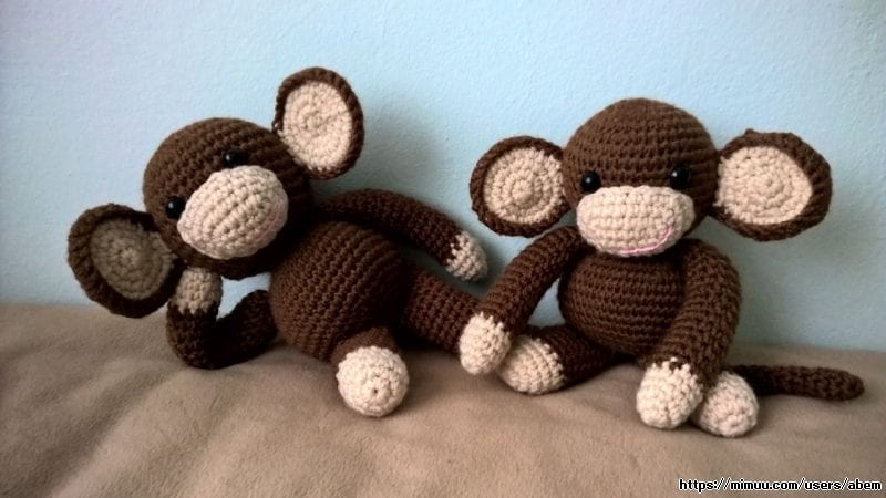 Kahve ikiz maymunlar