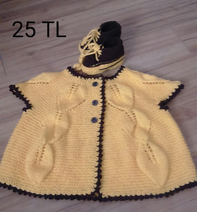 Örgü Kız Bebek Yeleği ve Patik Takımı
