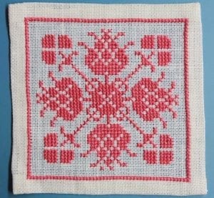 Kanaviçe Sehpa Örtüsü Örnekleri - Resim 48