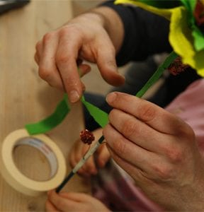 Grafon Kağıdı ile Gül Yapımı - Resim 19