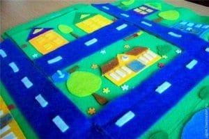 Keçeden Oyun Evi Battaniye Yapımı - Resim 21