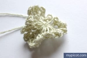 Örgü Çiçek Buketi Yapımı - Resim 23