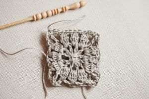 Kumaşla Motifli Örgü Çocuk Elbise Yapımı - Resim 13