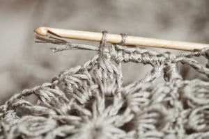Kumaşla Motifli Örgü Çocuk Elbise Yapımı - Resim 16