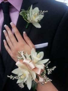 Gelin Bilekliği ve Damat Yaka Çiçeği Modelleri - Resim 19