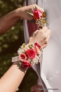 Gelin Bilekliği ve Damat Yaka Çiçeği Modelleri - Resim 23