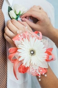 Gelin Bilekliği ve Damat Yaka Çiçeği Modelleri - Resim 26