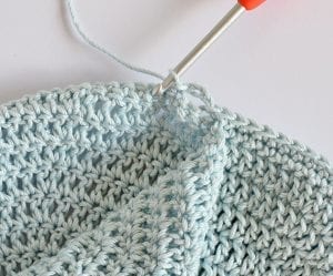 Güllü Yuvarlak Yastık Yapılışı - Resim 22