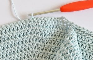 Güllü Yuvarlak Yastık Yapılışı - Resim 23