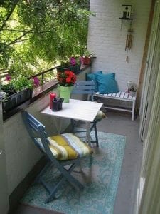 Küçük Balkon Dekorasyonu İçin Örnekler - Resim 65