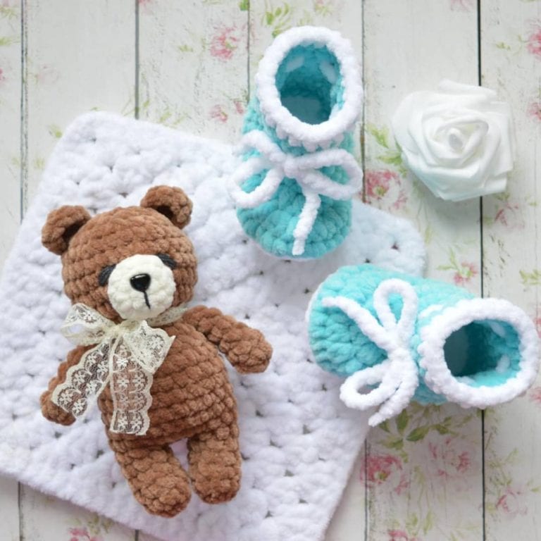 Kadife İple Bebek Patiği Yapılışı Kadife İple Bebek Patiği Yapılışı