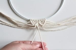 Makrome Duvar Süsü Yapımı - Resim 27