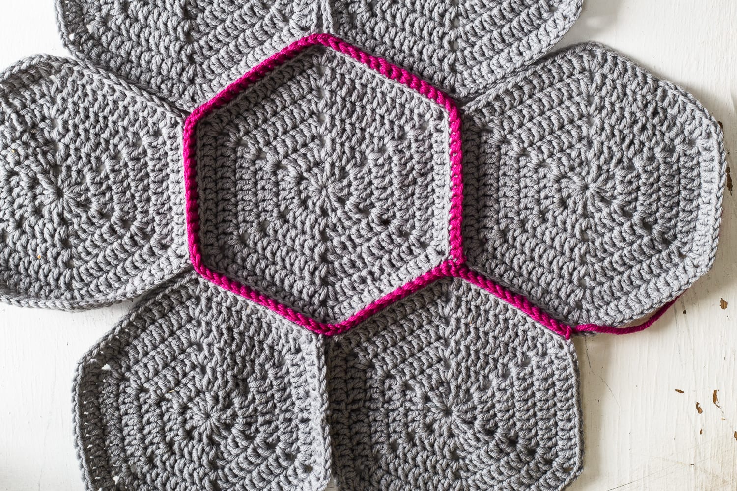 Связать сотами. Шестигранный мотив Crochet Hexagon motif. Шестиугольник крючком. Шестигранник крючком. Вязание крючком из шестиугольников.