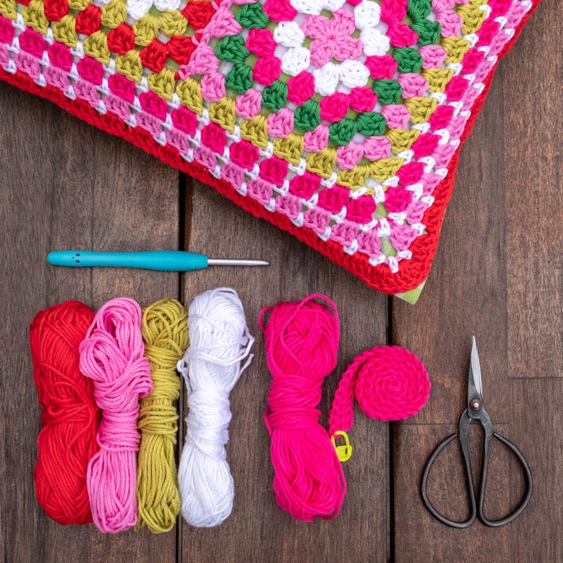 Örgü Kırlent Yapımı Anlatımlı 11