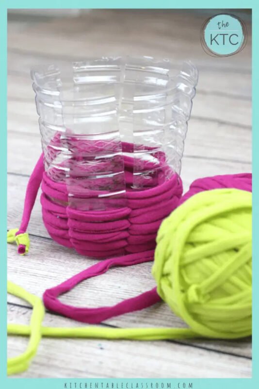 Pet Şişeden Penye İple Kalemlik Nasıl Yapılır? 2