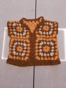 İki Renkli Örgü Bebek Yelek Modelleri - Resim 18