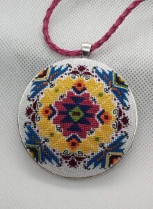 Kanaviçe Kolye Modelleri - Resim 44