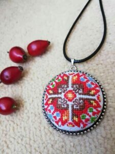 Kanaviçe Kolye Modelleri - Resim 55