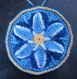 Çiçek Mandala Kare Motif Yapılışı 14