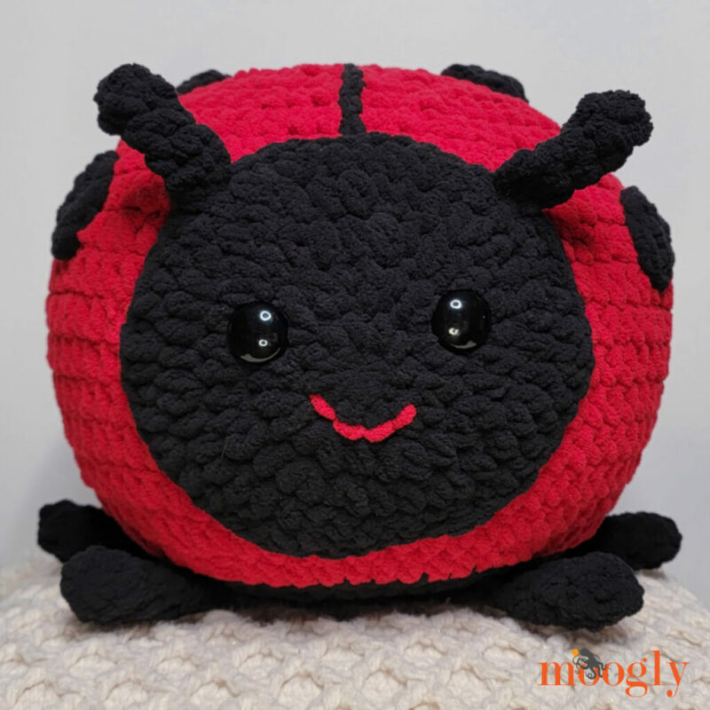 Amigurumi Uğurböceği Yastık Yapılışı