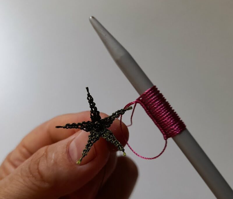 3 Boyutlu İğne Oyası Gül Yapımı