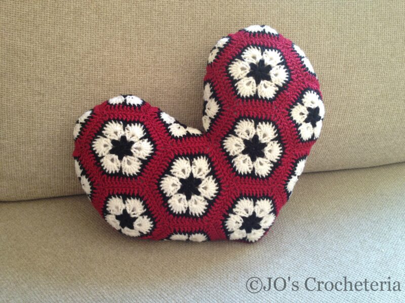 Afrika Menekşesi Kalp Yastık Yapılışı 2