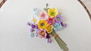 El Nakışı Çiçek Buketi Nasıl Yapılır?