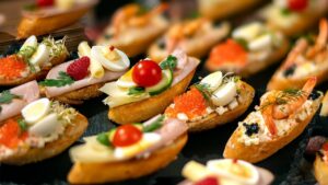 Şık Sunumlu Pratik Kanepe Tarifleri 1