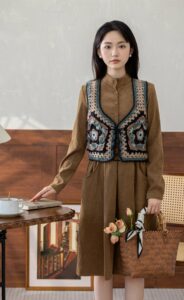 Tığ İşi Motifli Örgü Yelek Yapılışı 5