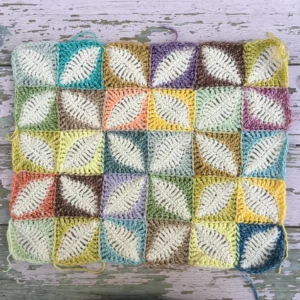 10 Dakikada Yapraklı Motif Nasıl Örülür? 4