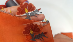 Ağır Gösterişli İğne Oyası Modeli